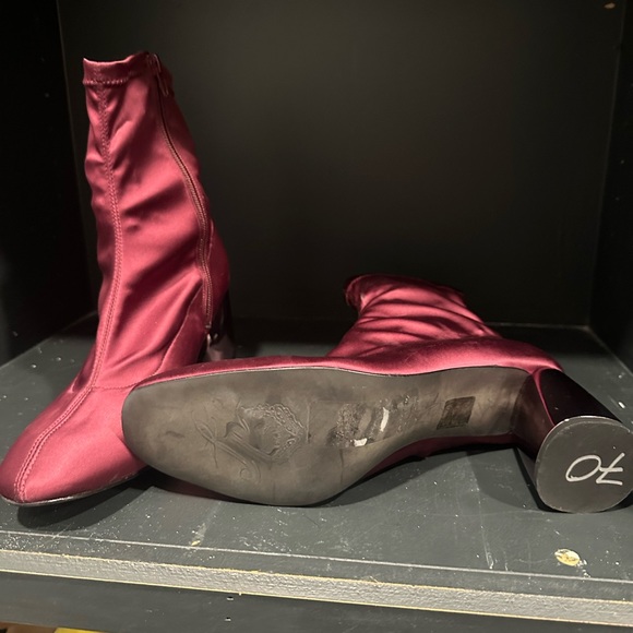 Free People Burgundy heel bootie. Size 41. - Picture 6 of 6